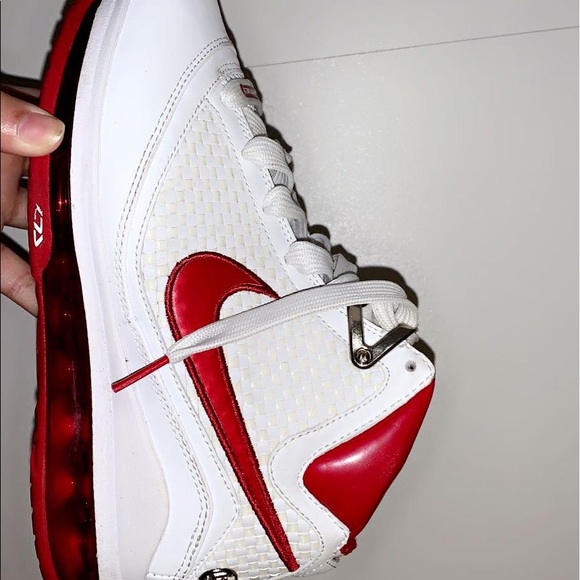 LEBRON 7 NFW WHITE VARSITY RED - Picture 4 of 4